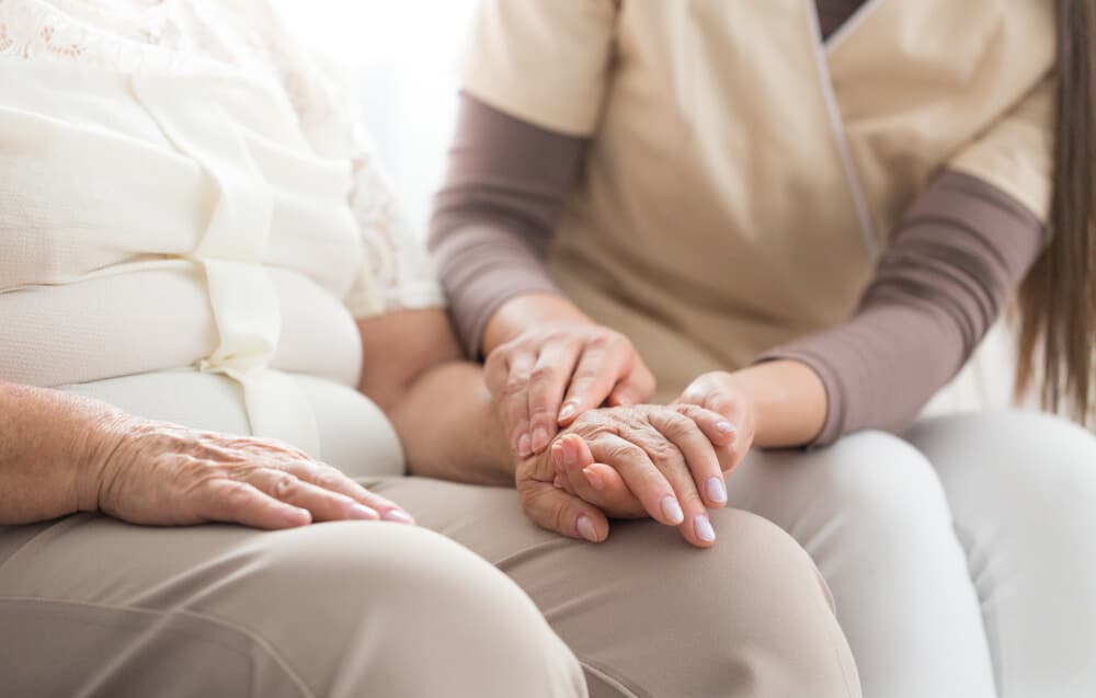 Parkinson o temblor esencial en personas mayores