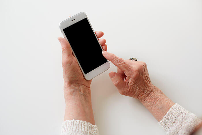 Beneficios redes sociales para personas mayores